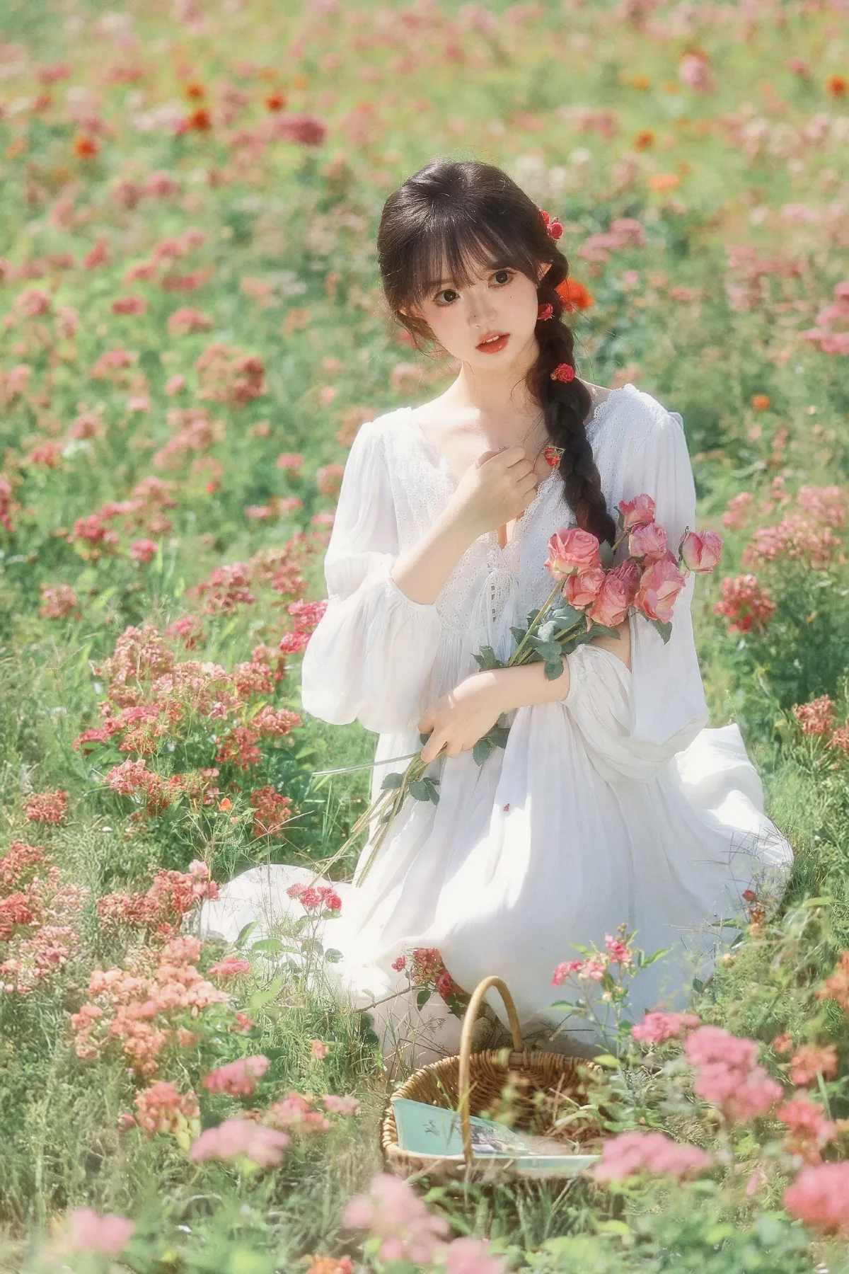 彦小彦摄影_狮子《误入爱丽丝的后花园》美图作品图片1