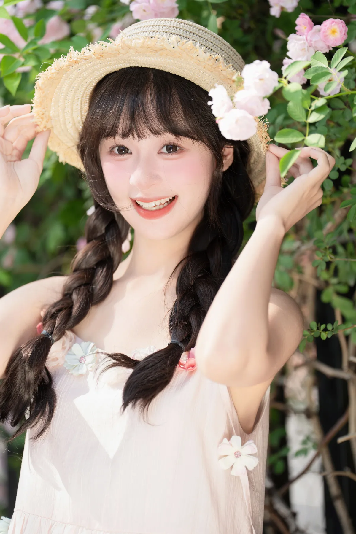西夏_夏芋小年《粉色蔷薇》美图作品图片3