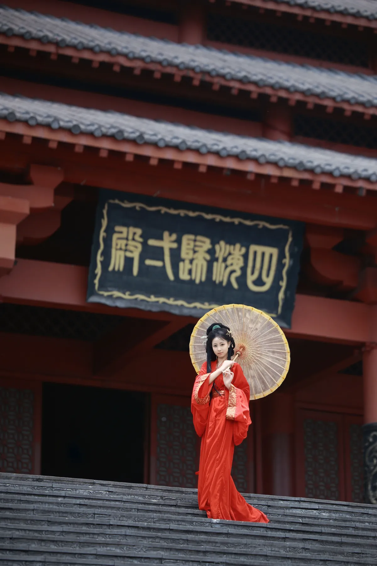 摄影师鹤白_小u《秦皇宫 战国袍》美图作品图片1