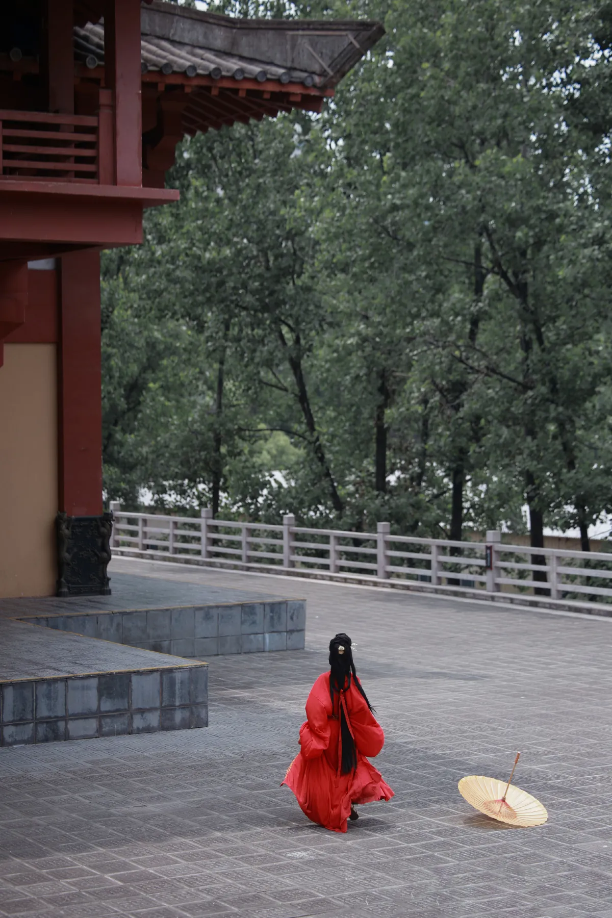 摄影师鹤白_小u《秦皇宫 战国袍》美图作品图片4