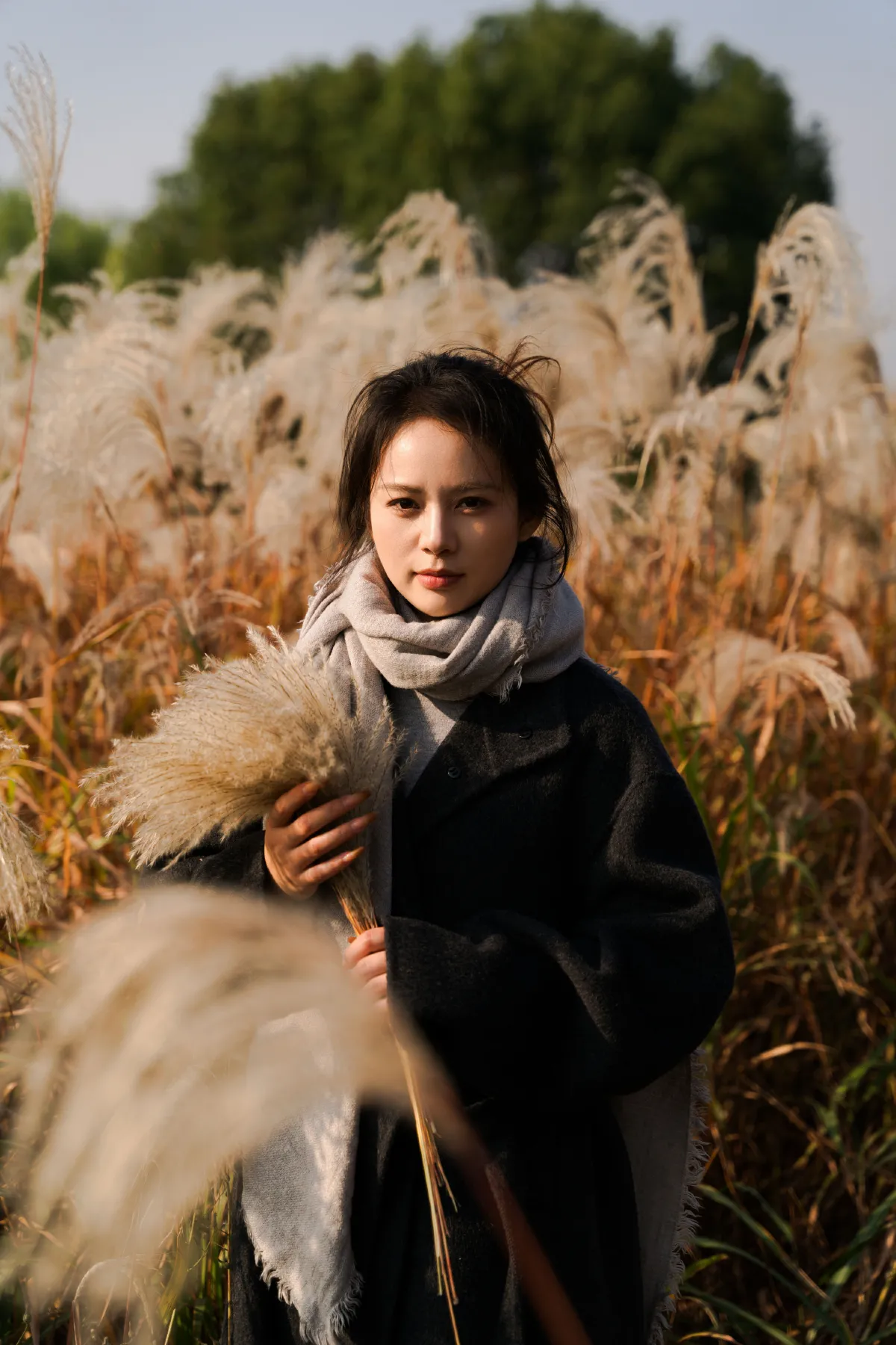 花笙_竹官《秋日芦苇荡电影感写真》美图作品图片3