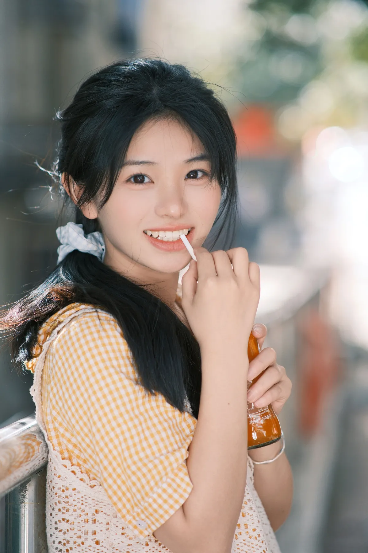 冰葡萄_杨小咩《橙子味的夏天》美图作品图片4