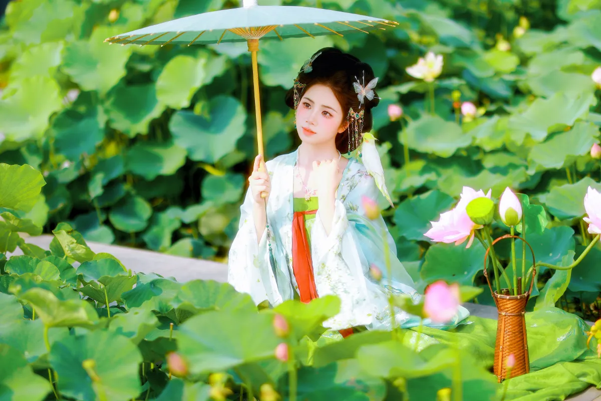 荷叶叶_小杜同学《小荷塘》美图作品图片1