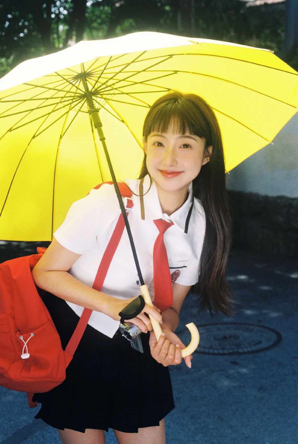 IUU___小魏小魏《背着善宰跑》美图作品图片2