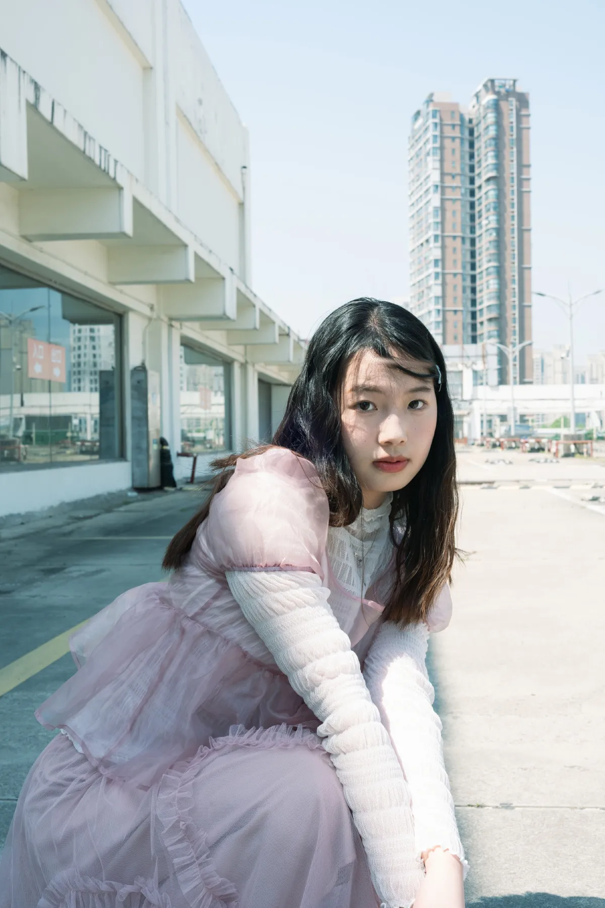 不苦_粉色少女《天台邂逅 | 日系少女的梦幻诗篇》美图作品图片2