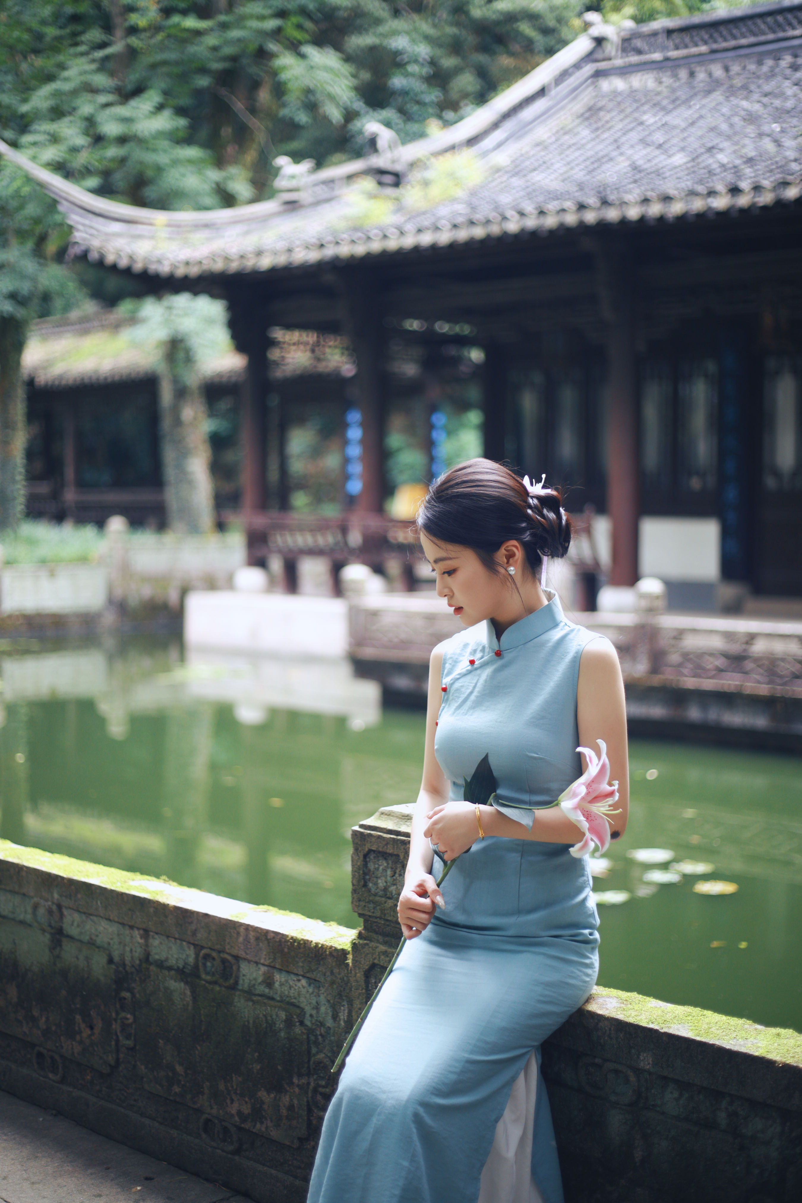 摄影师鹤白_小蓝《越王台旗袍新中式》美图作品图片1