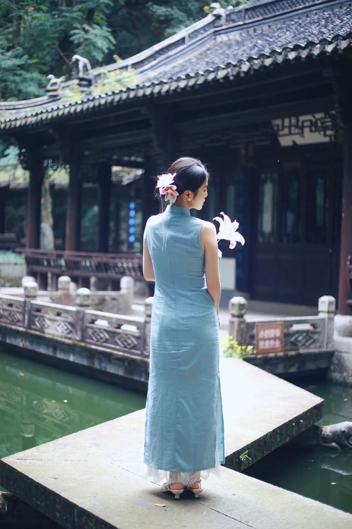 摄影师鹤白_小蓝《越王台旗袍新中式》美图作品图片4