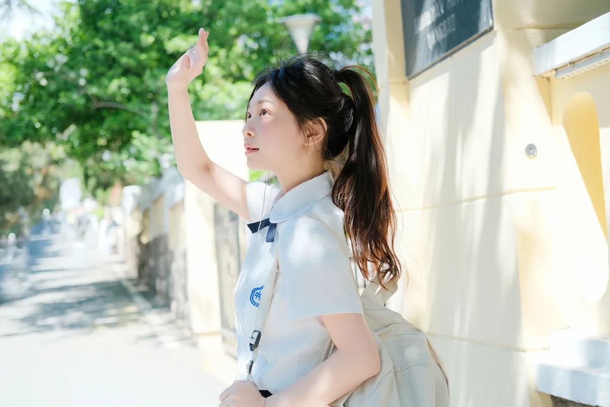 薄荷糖_爱拍侧脸的小象《等你下课》美图作品图片2