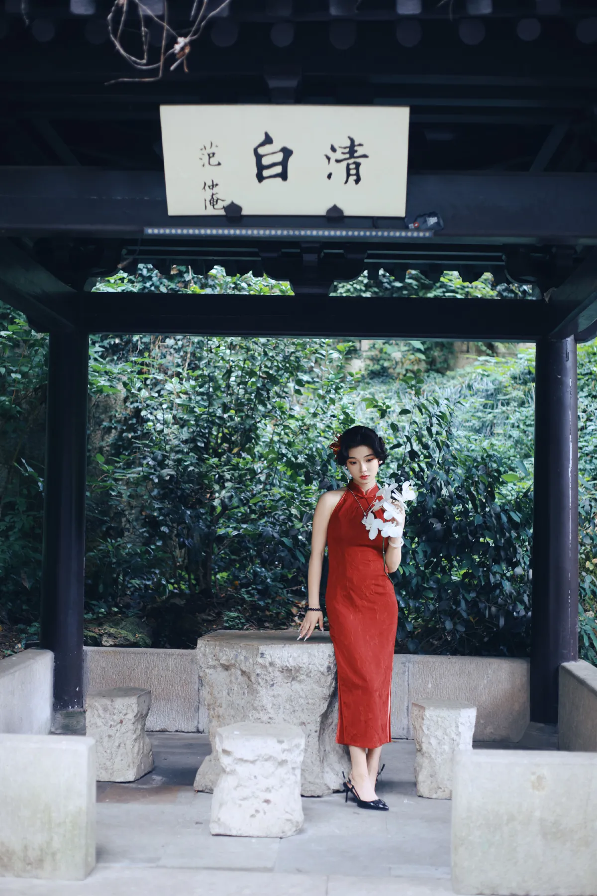 摄影师鹤白_无语草莓《旗袍手推波 江南东方美》美图作品图片1