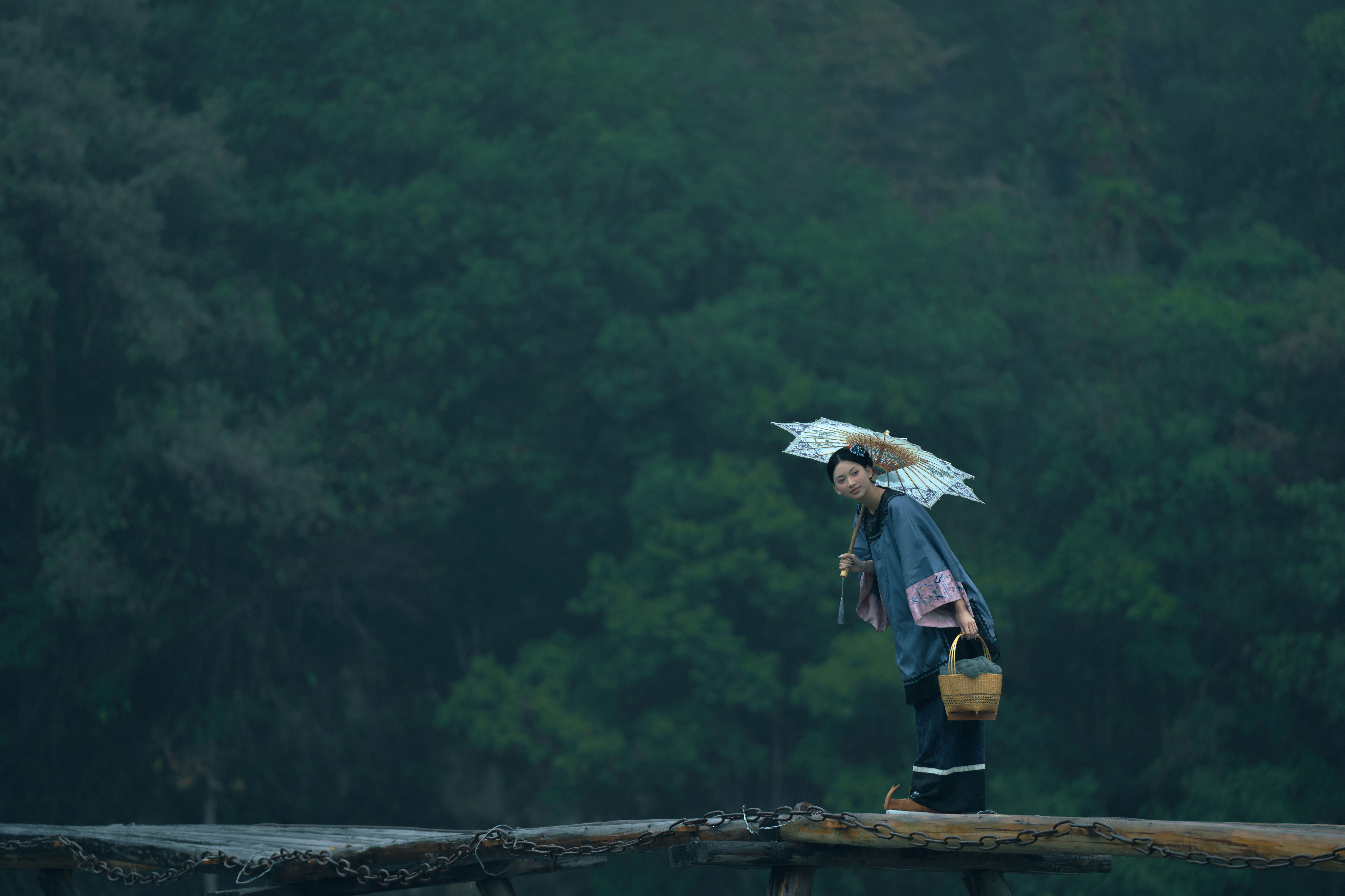 时间停在她骑着牛背的那年