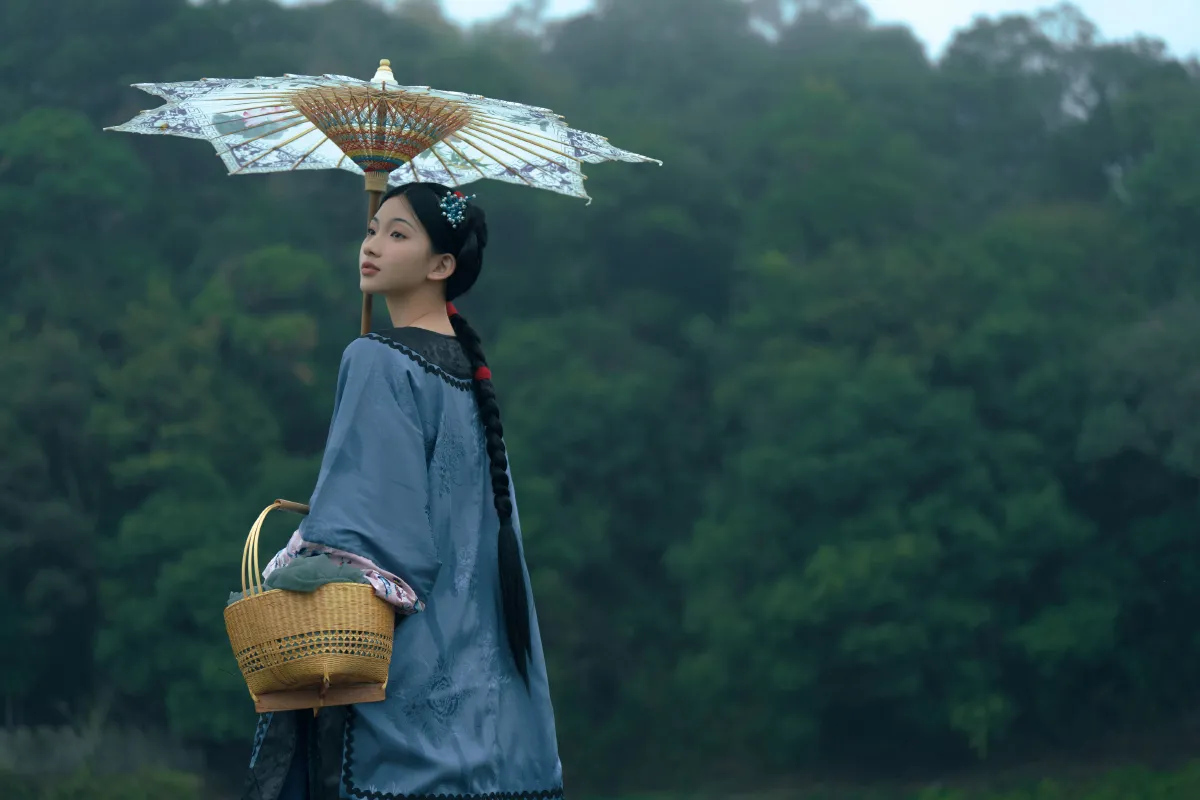 扶卮_二一芝《时间停在她骑着牛背的那年》美图作品图片2