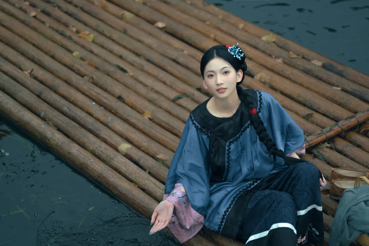 扶卮_二一芝《时间停在她骑着牛背的那年》美图作品图片3