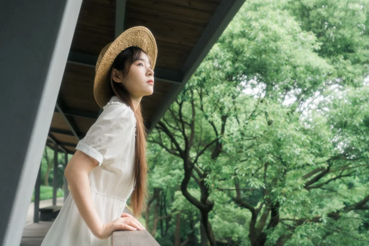 周游_夏了个夏天《快乐就像蝴蝶一样短暂停留》美图作品图片1