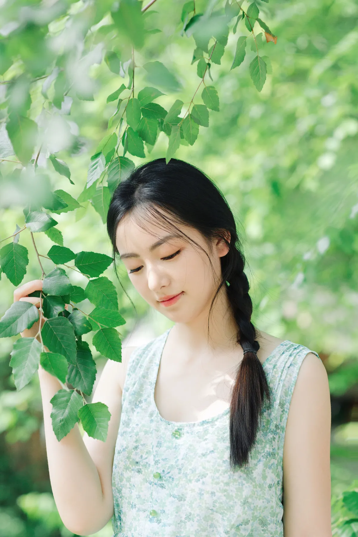 芥茉_不要长肉《薄荷糖般的夏天》美图作品图片1