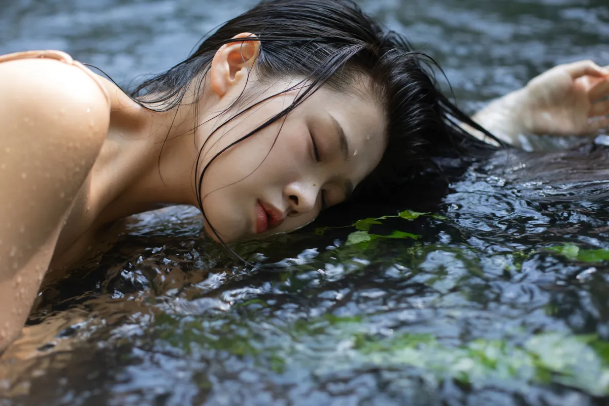 一只抱素_千羽《细水长流》美图作品图片2