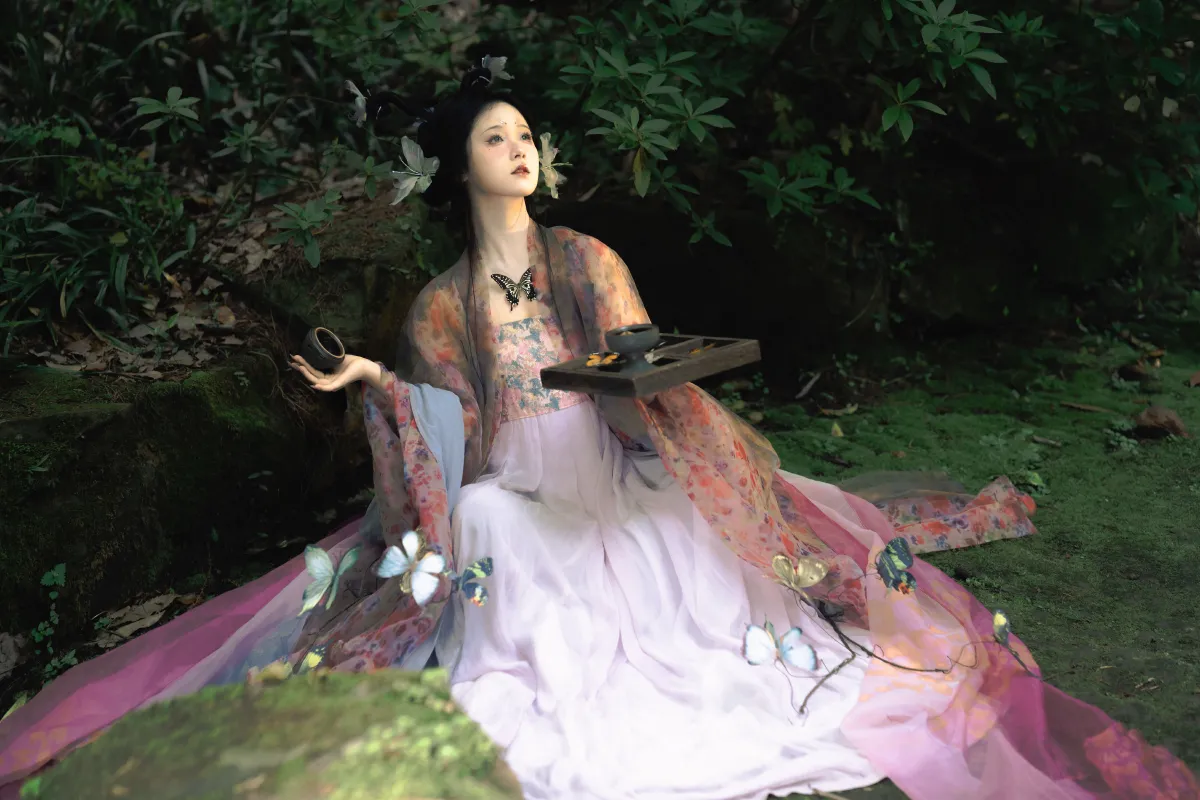扶卮_至春禾《蝴蝶公主》美图作品图片4