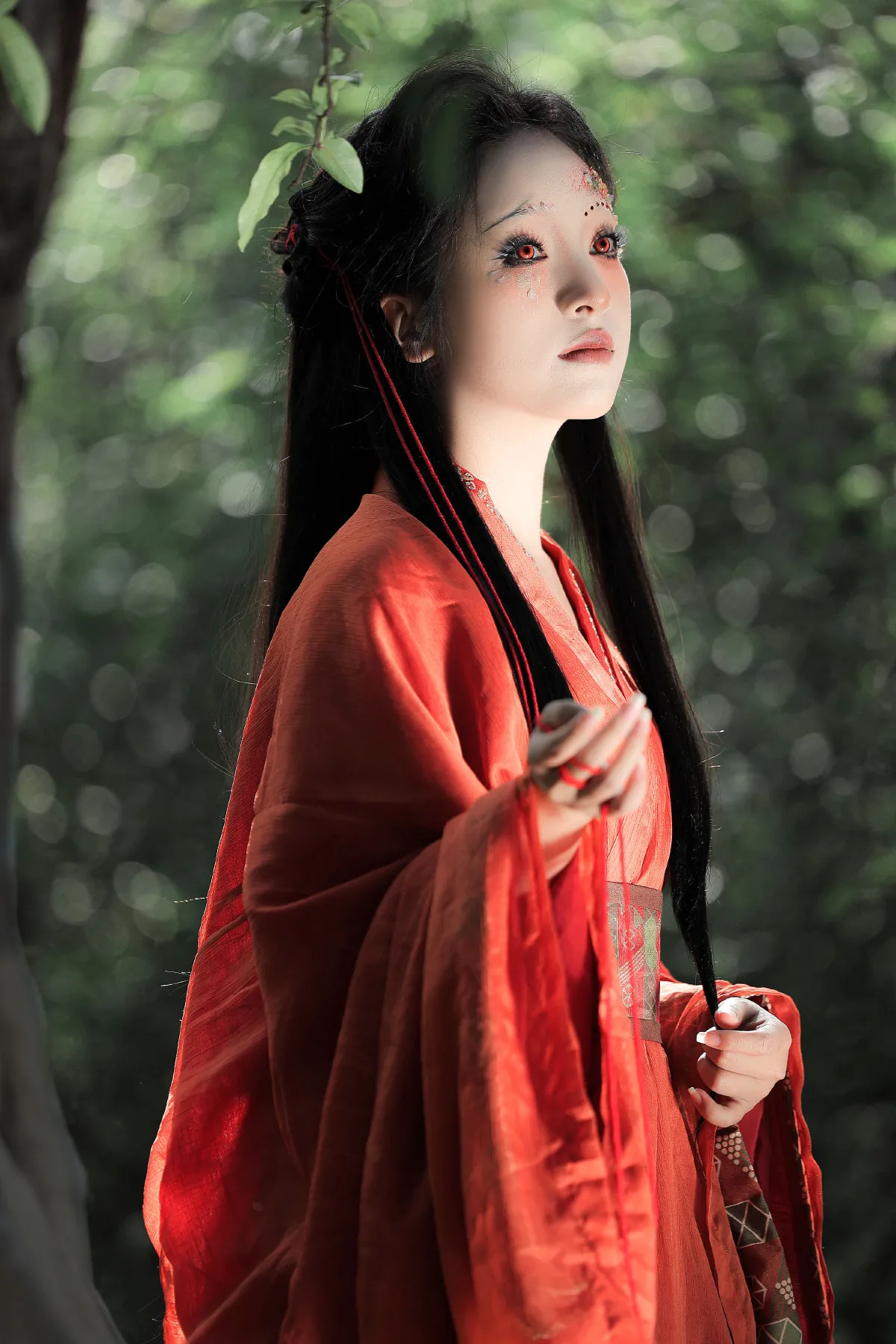 六月月月er_君不君《山鬼》美图作品图片2