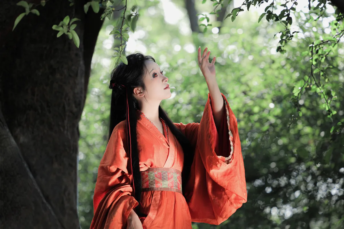 六月月月er_君不君《山鬼》美图作品图片4