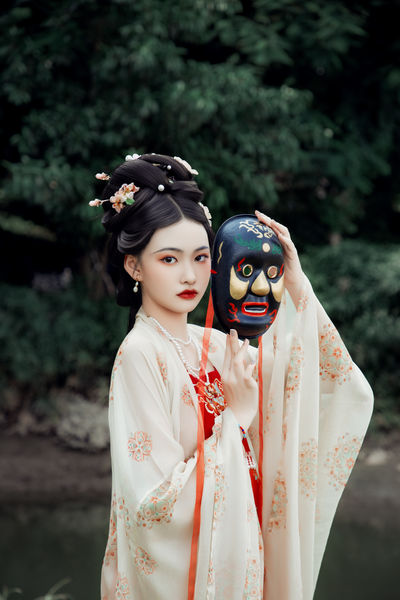 惹红尘