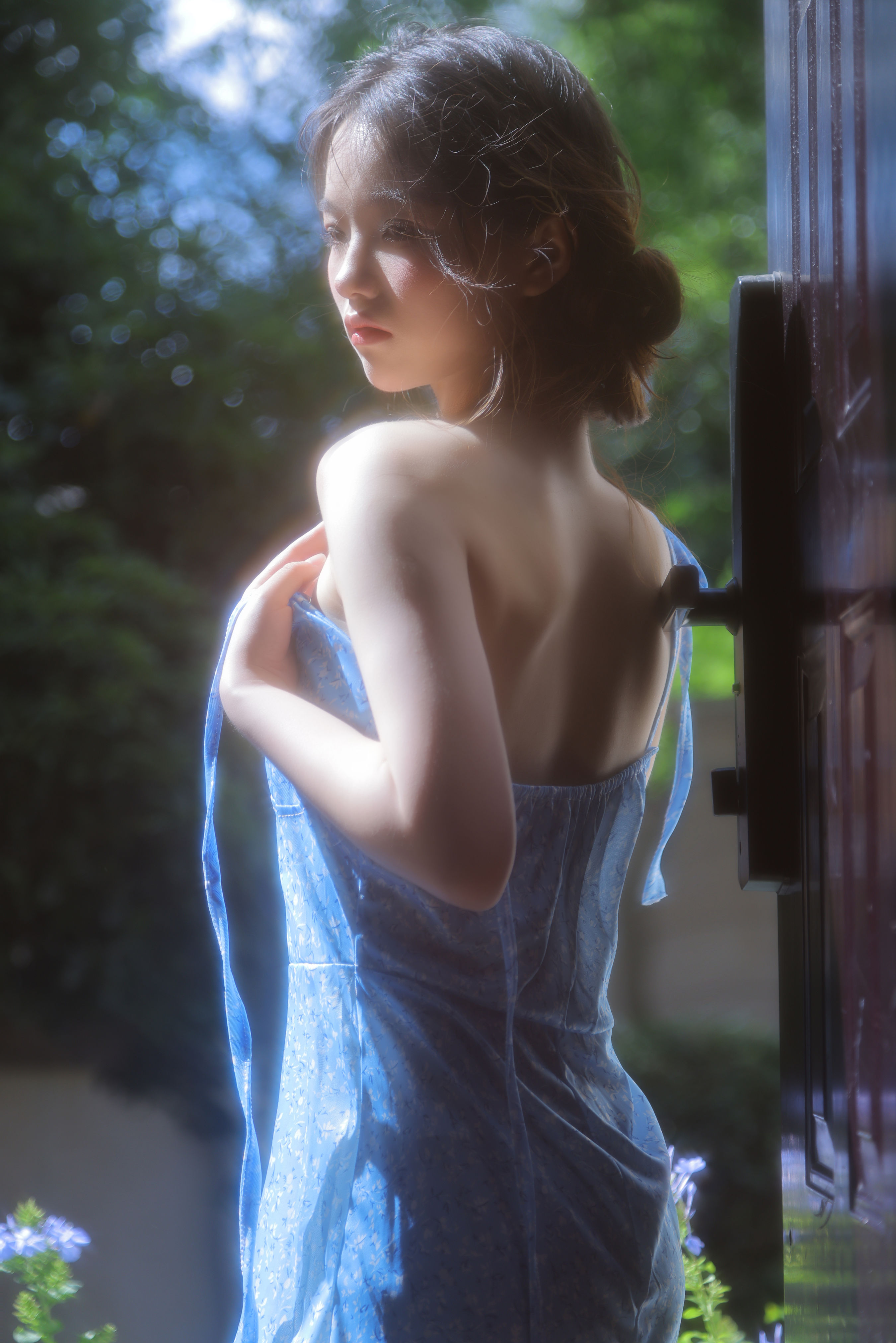 摄影师徐弯弯_不是酱紫《蓝雪花少女》美图作品图片1
