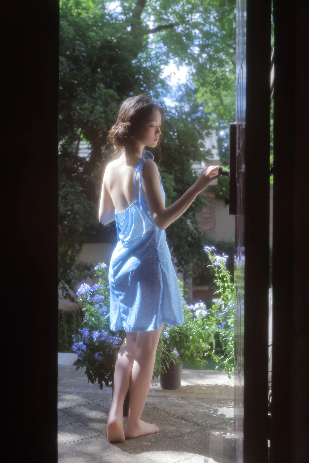 摄影师徐弯弯_不是酱紫《蓝雪花少女》美图作品图片2