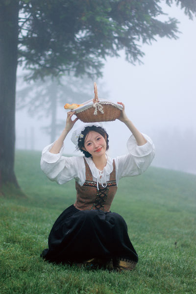 迷雾森林的牧羊少女