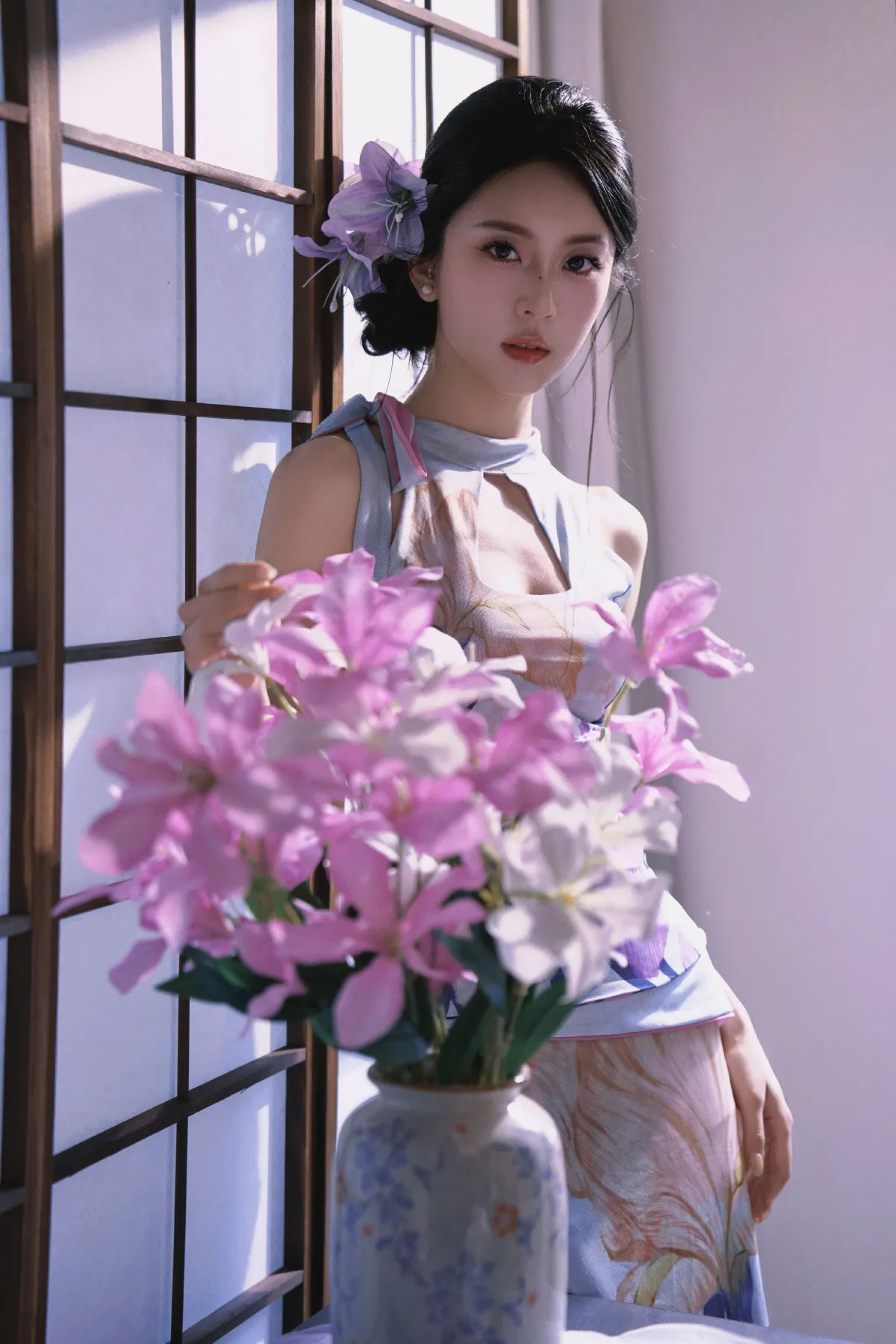 柔是东方骨，姿是心无拘