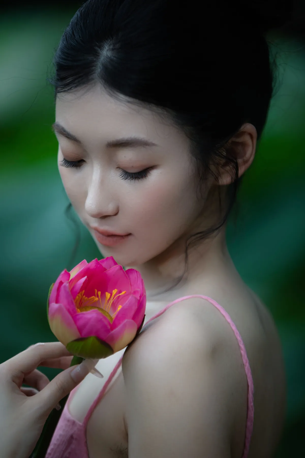 荷花与少女2