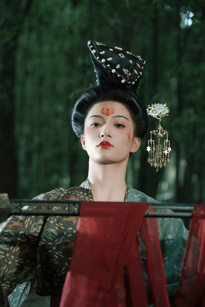 野心比美貌更锋利
