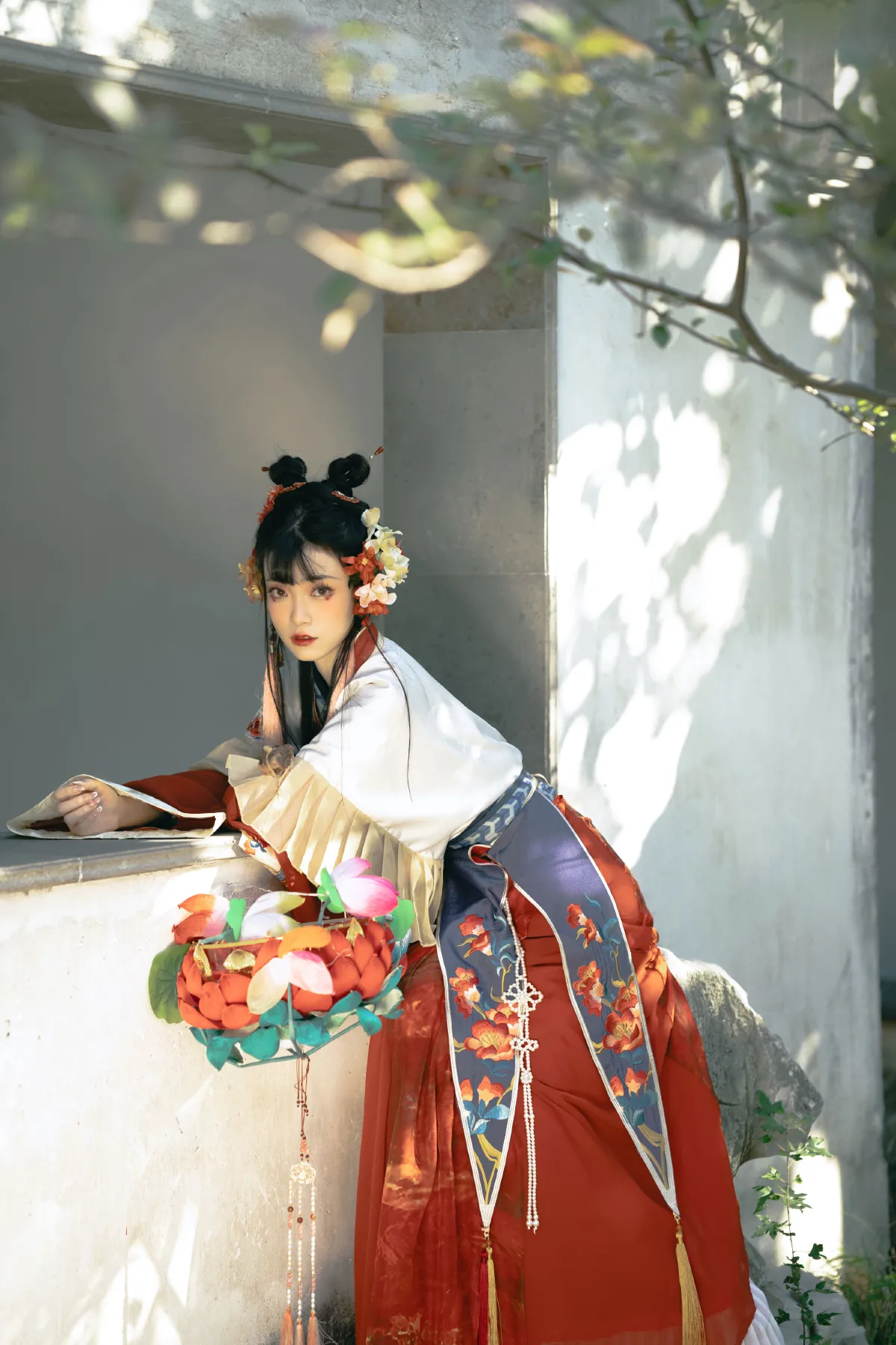 园林中的小花妖