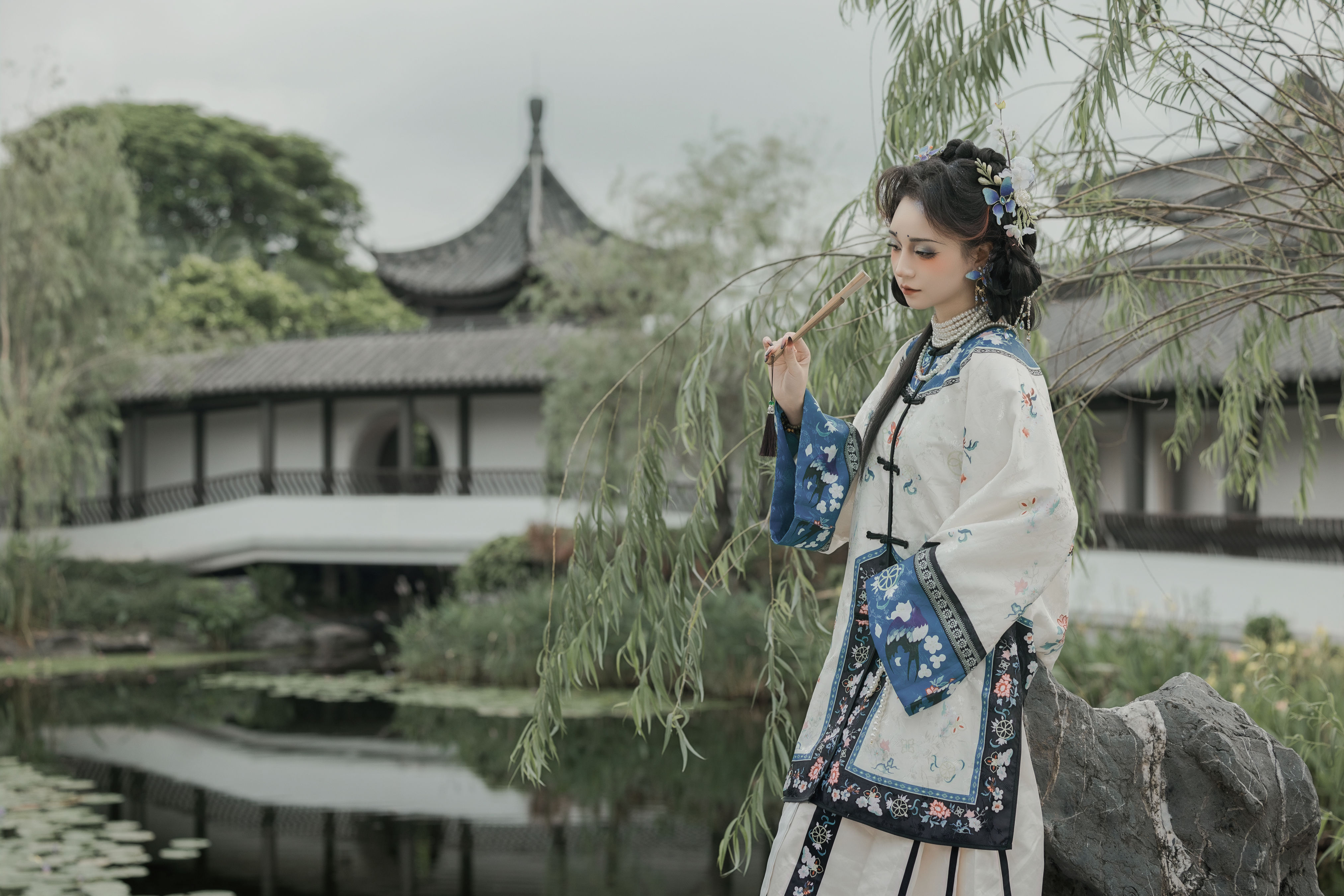 清汉女1
