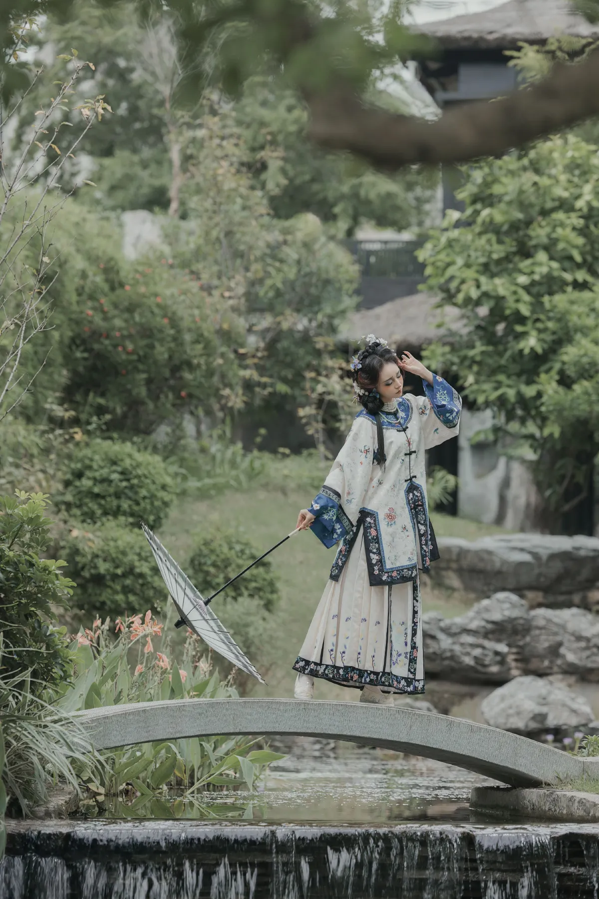 清汉女4