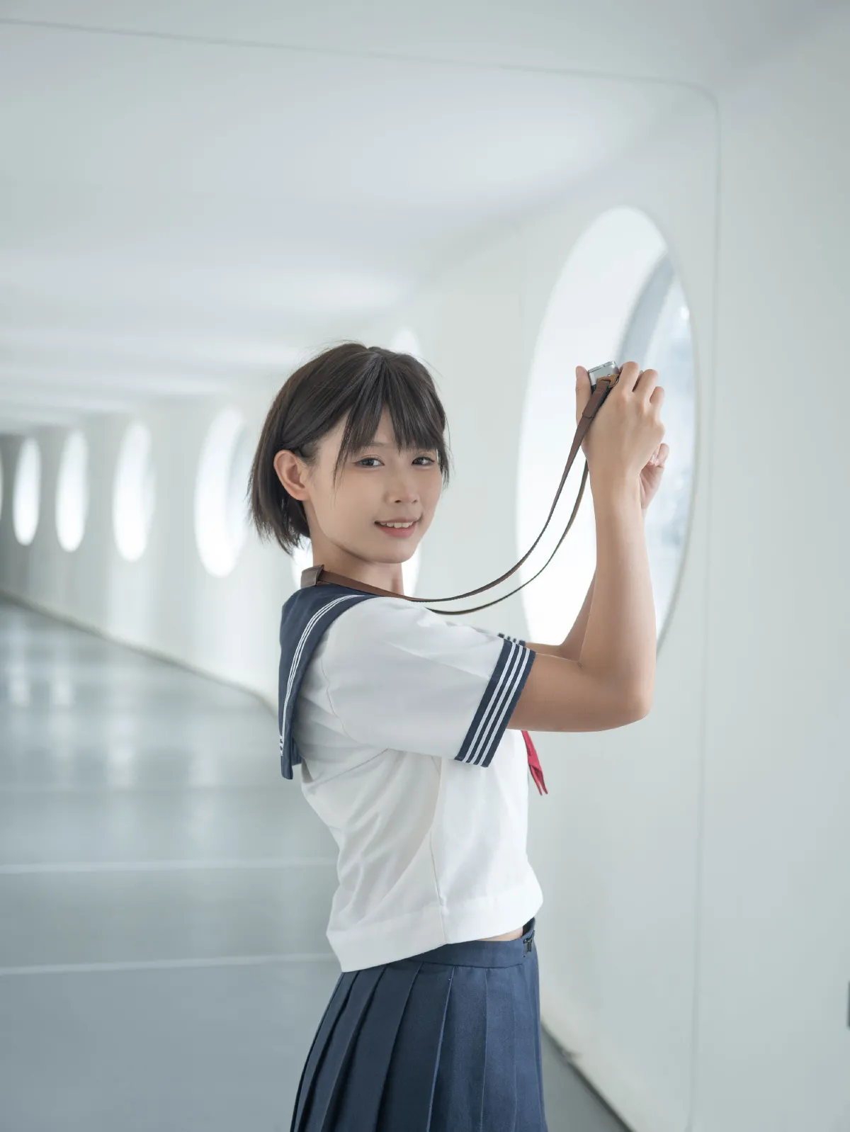 制服少女：夏天与清风的碎片