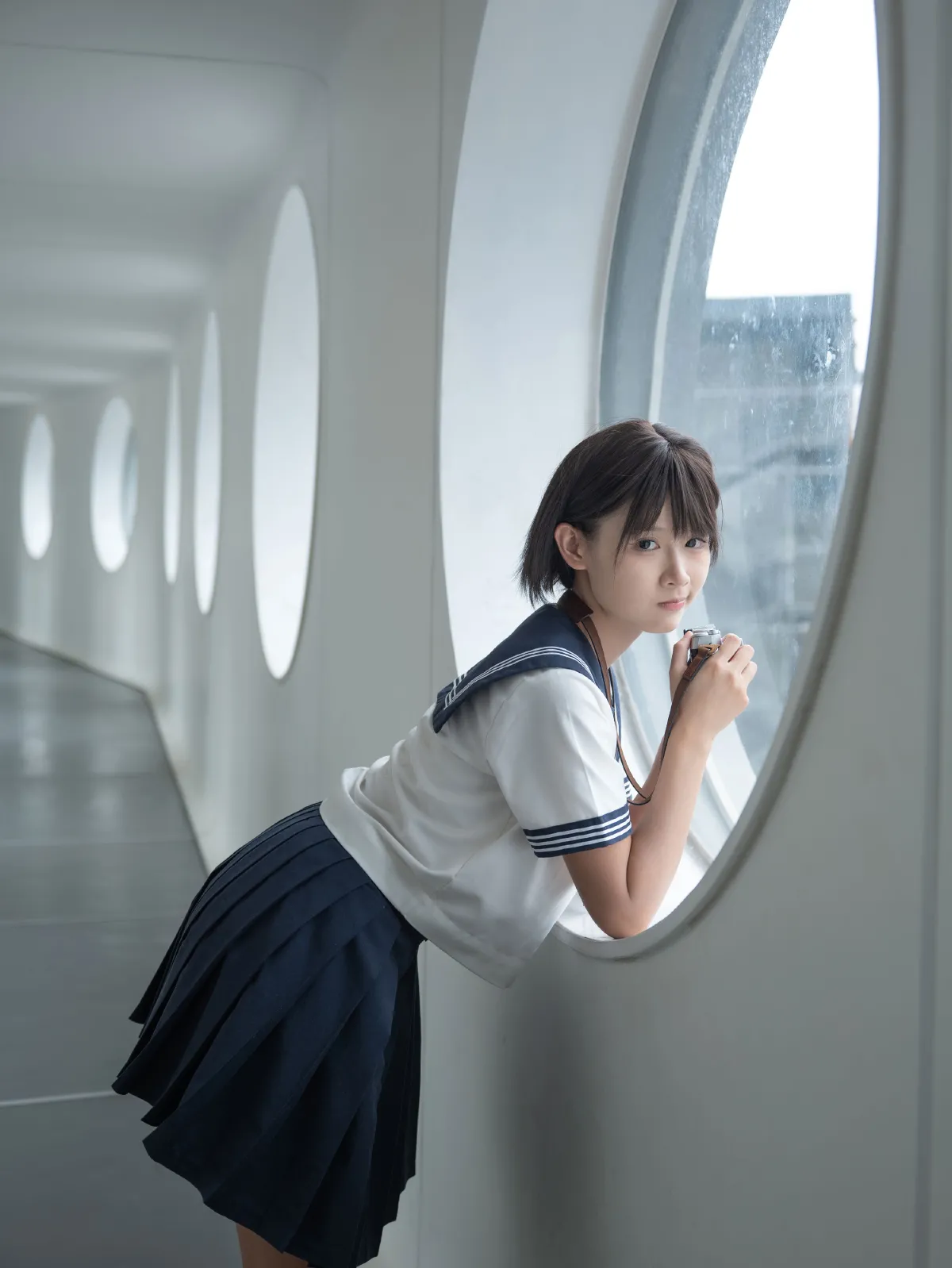 制服少女：夏天与清风的碎片