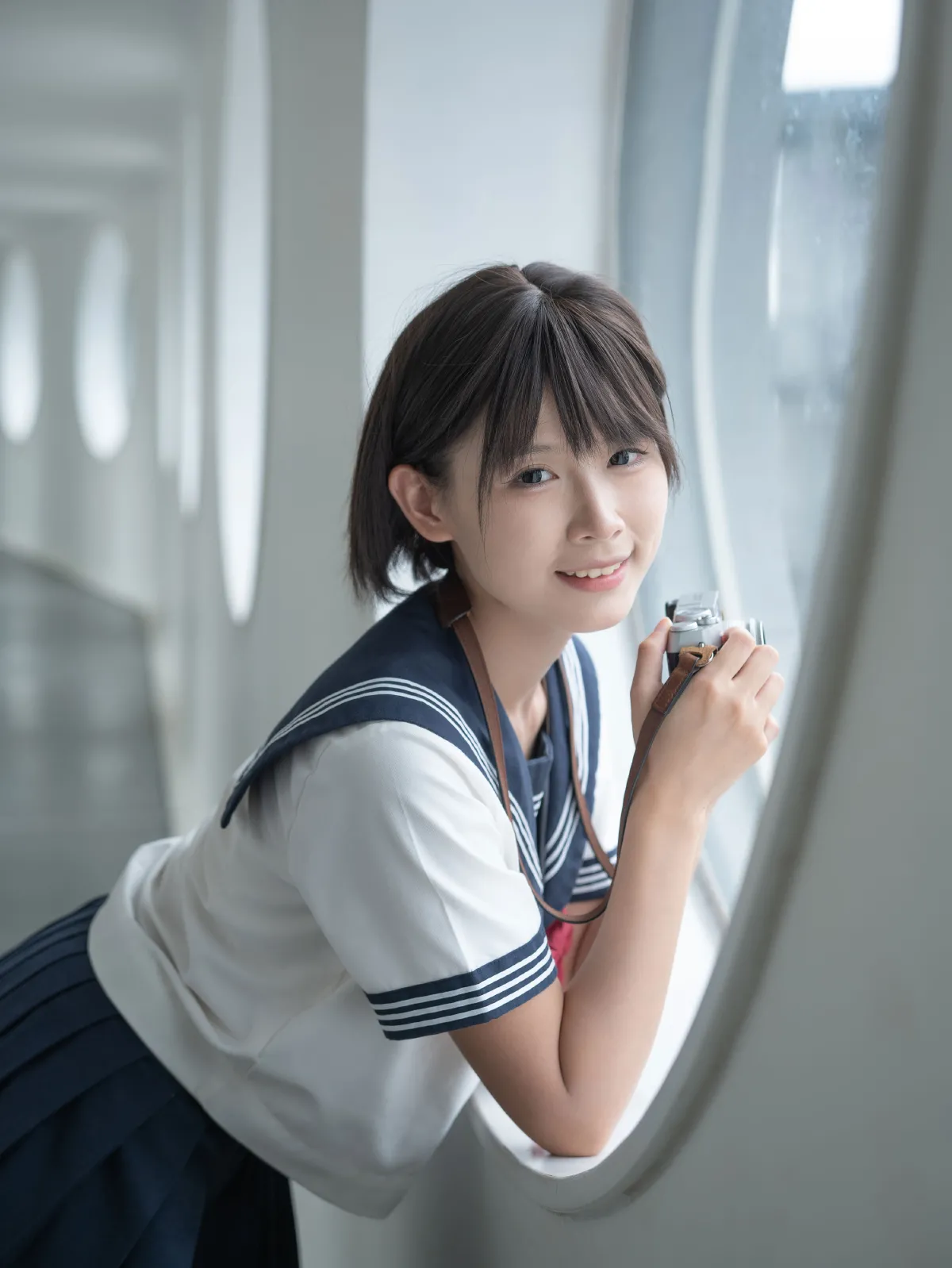 制服少女：夏天与清风的碎片