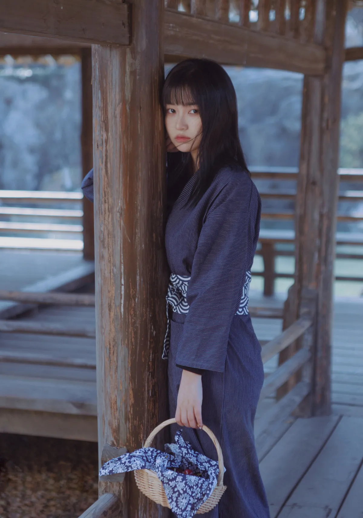 山房岑寂