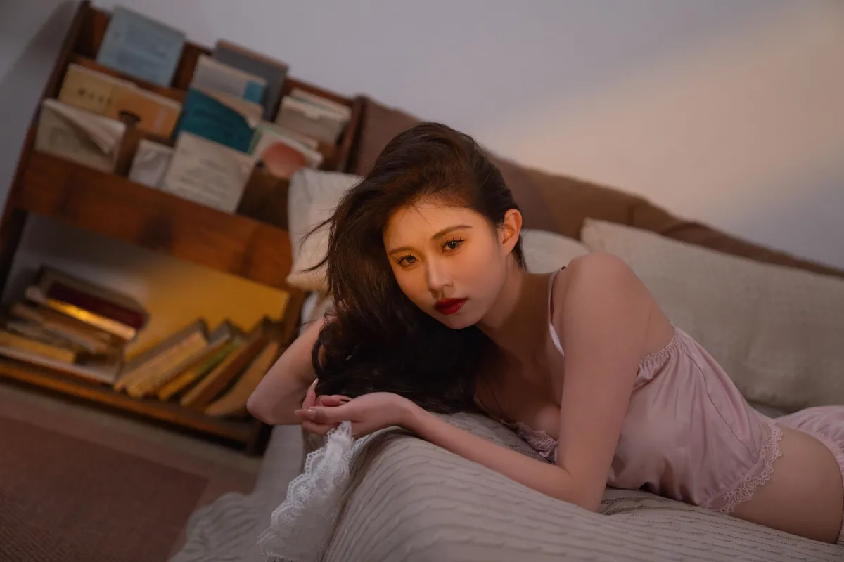 蕾丝与缎的絮语1