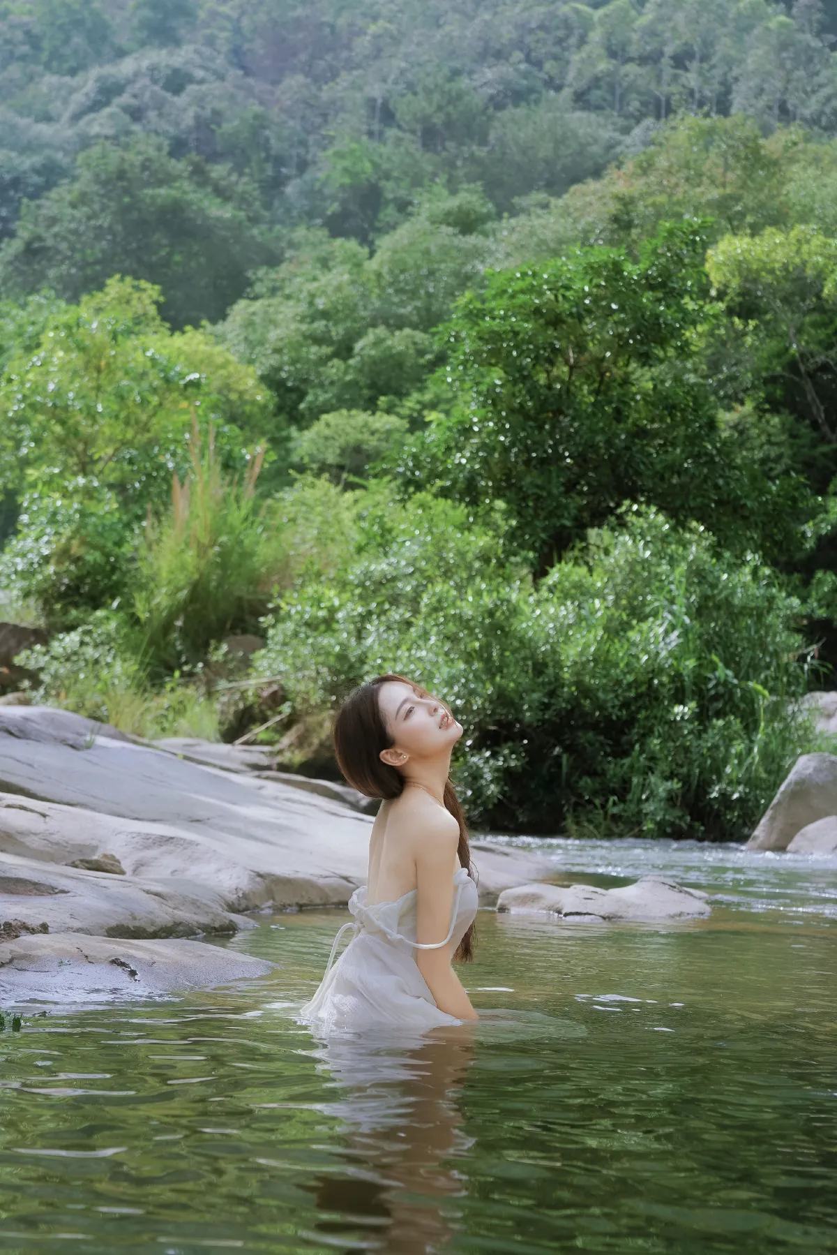 黄裙逐溪・水花漫5