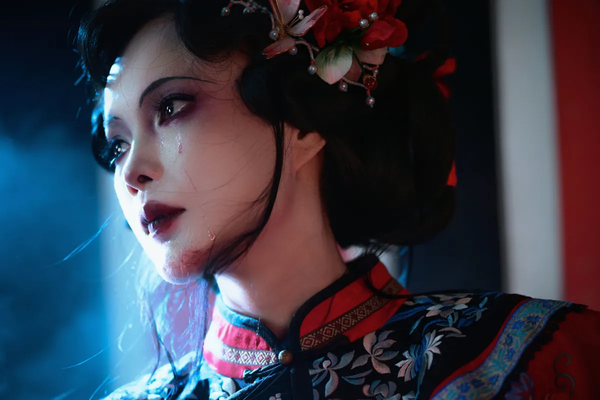 一袭红衣，一生执念。5