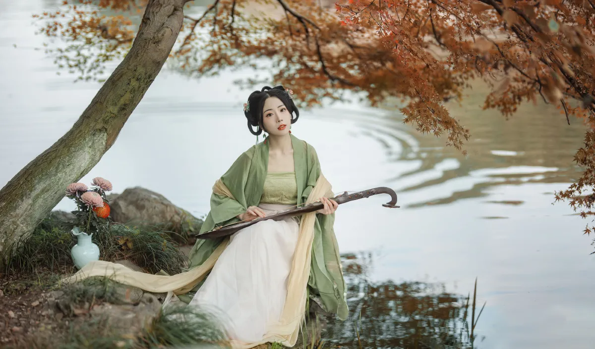 琵琶亭畔野花秋3