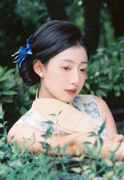 如传世的青花瓷