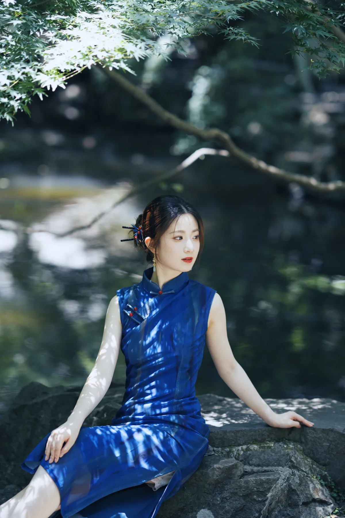 蓝色旗袍 虎跑的夏