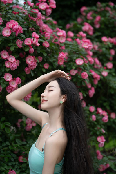 蔷薇花女神