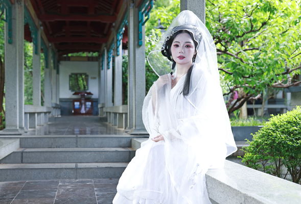 汉服菩萨装写真--济南豹突泉