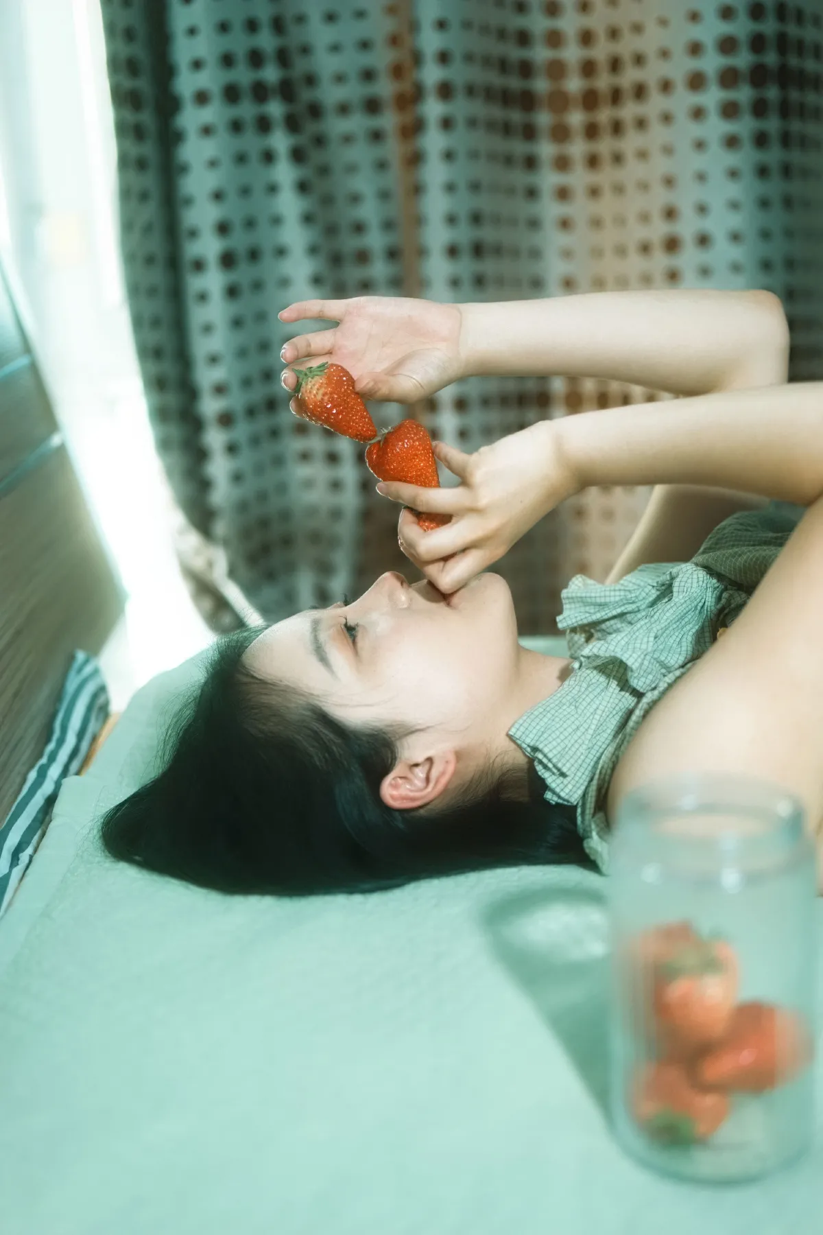 草莓味少女