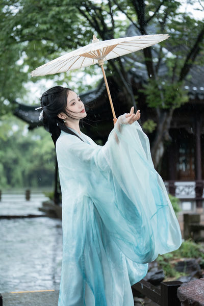 烟云蒙蒙