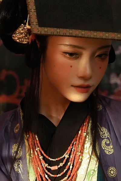长眉红妆，幽微烛火