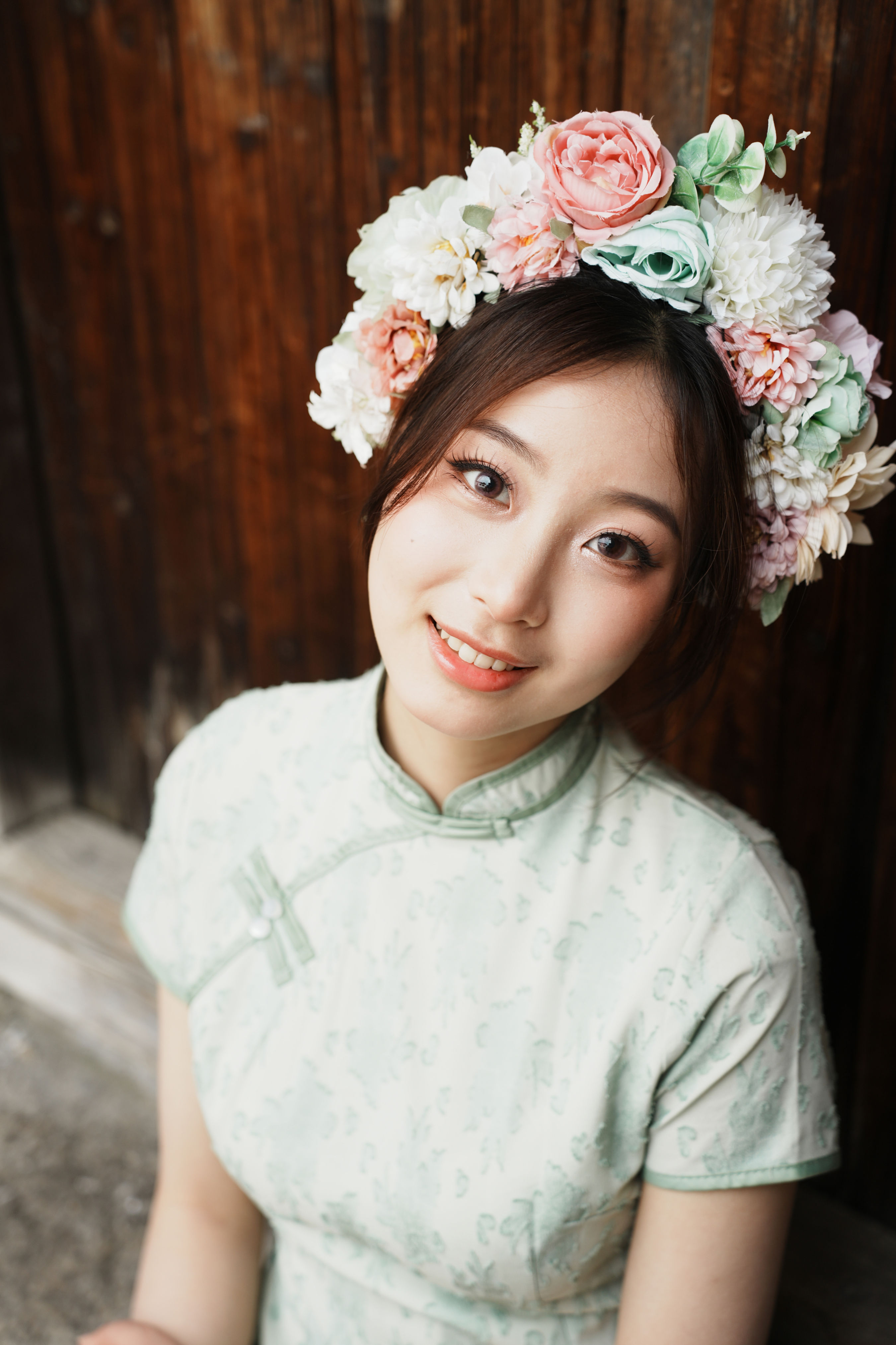 绿色旗袍簪花1