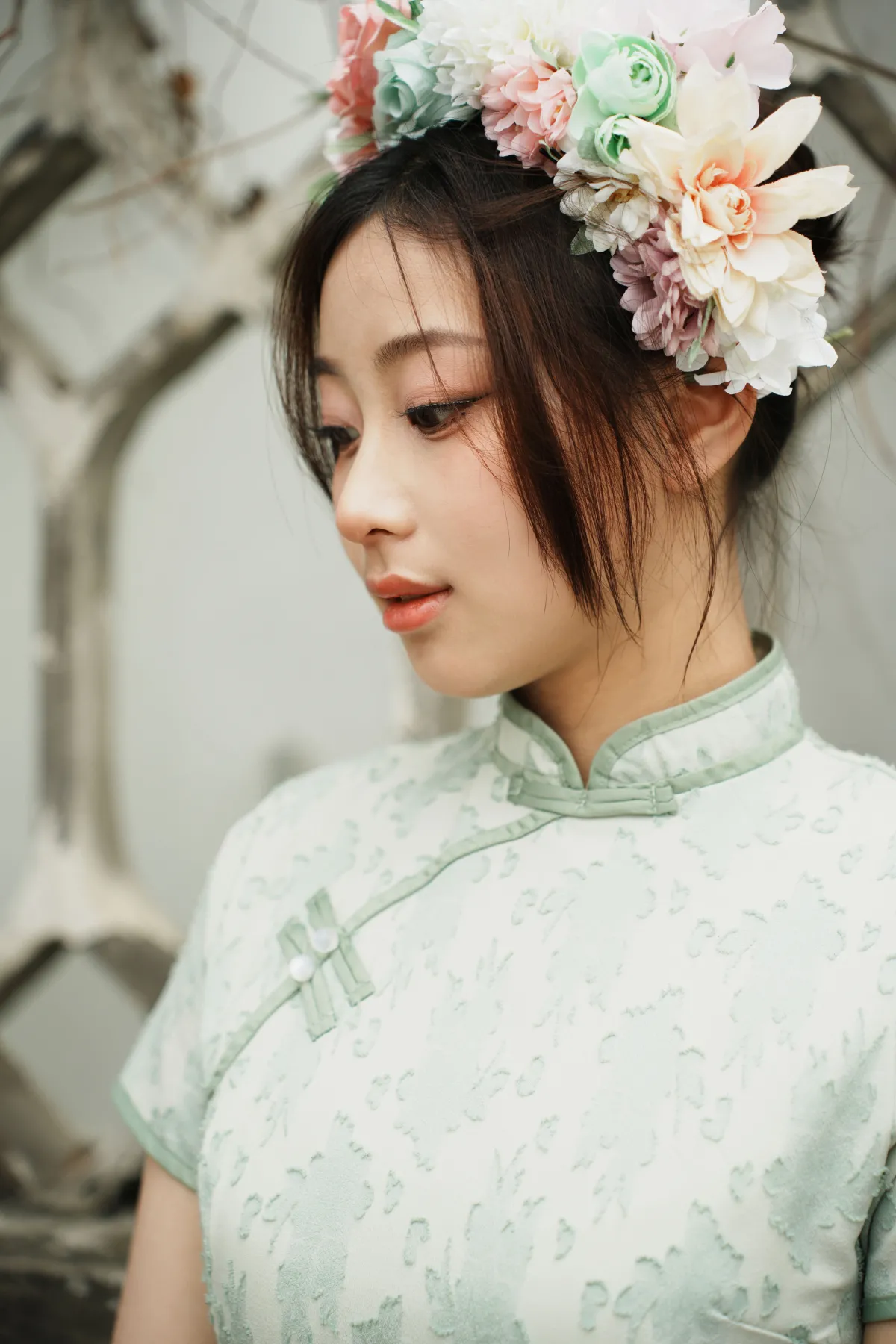 绿色旗袍簪花3