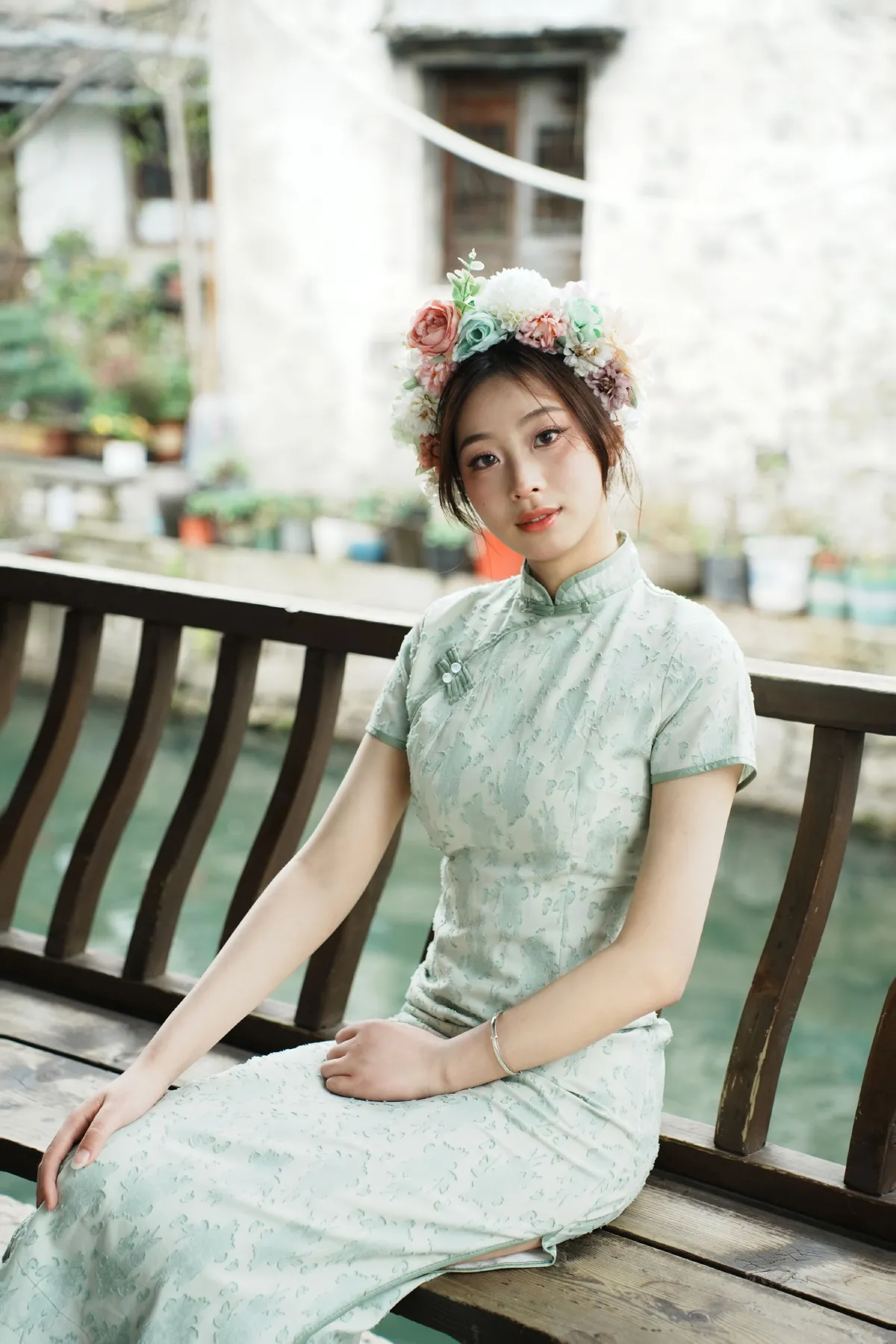 绿色旗袍簪花4